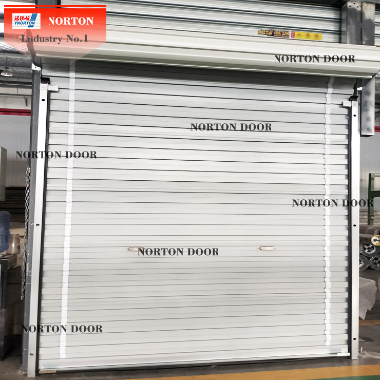 Norton Roll Up Doors kan anpassas i olika färger och stilar.