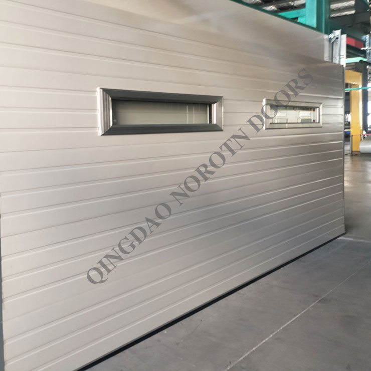 Automatisk garageport med fjärrkontroll för hus