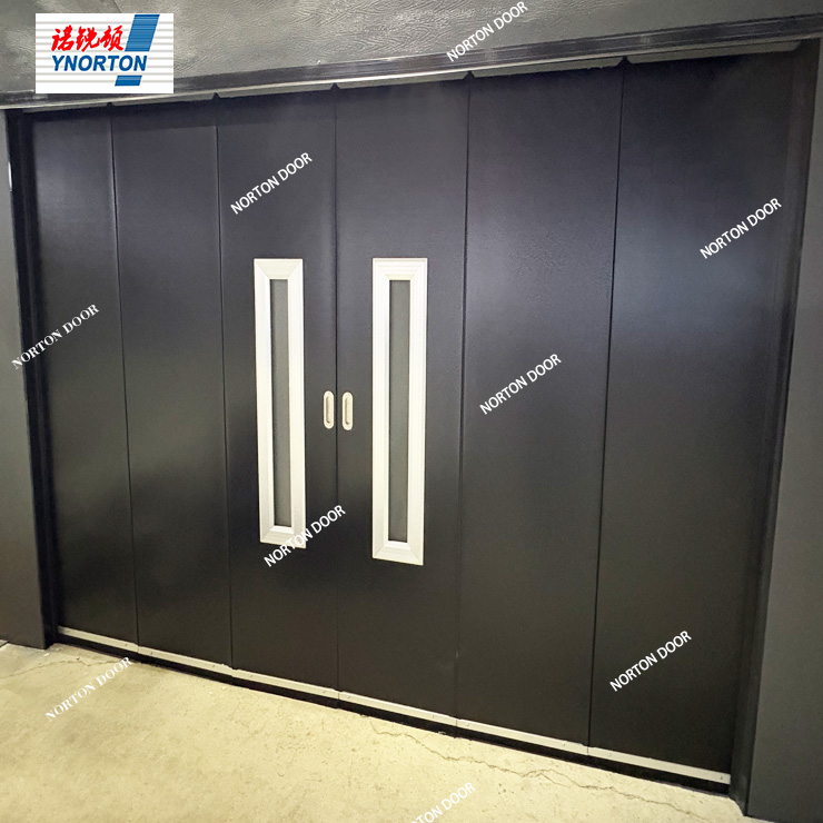 Sidoslidande garageport